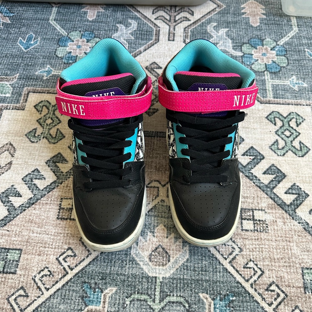 NIKE Air Jordan Mid 2 - Picture 2 of 6